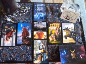 Yule witches tarot